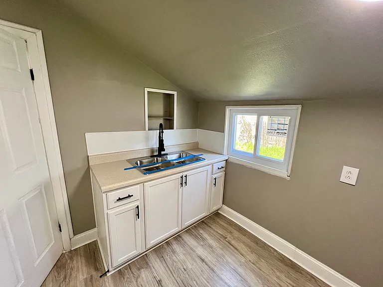 4212 Apple Ave #2 — Photo 8