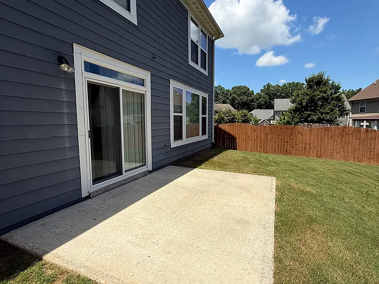 3210 Trowbridge Dr — Photo 20