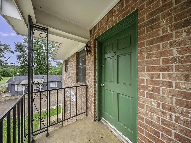 304 Powers St — Photo 11