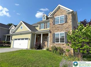 119 Oakwood Dr, Whitehall, PA 18052