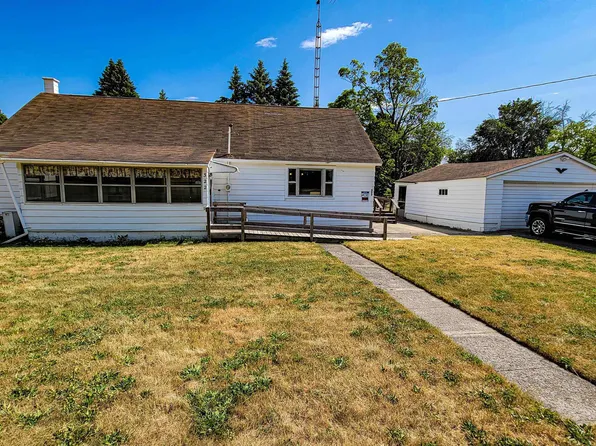 322 3rd St, Marion, MI 49665