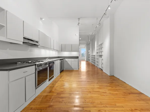 712 Broadway image 8 of 13