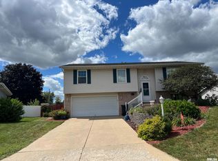 147 Justice Dr, East Peoria, IL 61611
