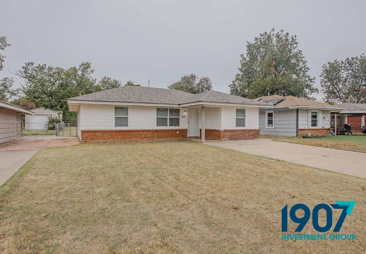 3 bed, 2.0 bath, 758 sqft, $1,400 — Photo 2