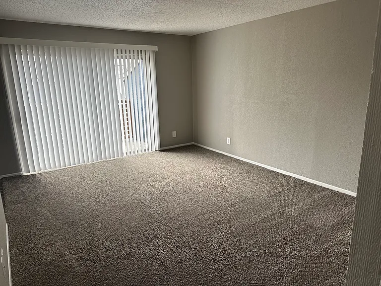 Maxton West Apartment Homes — Photo 36