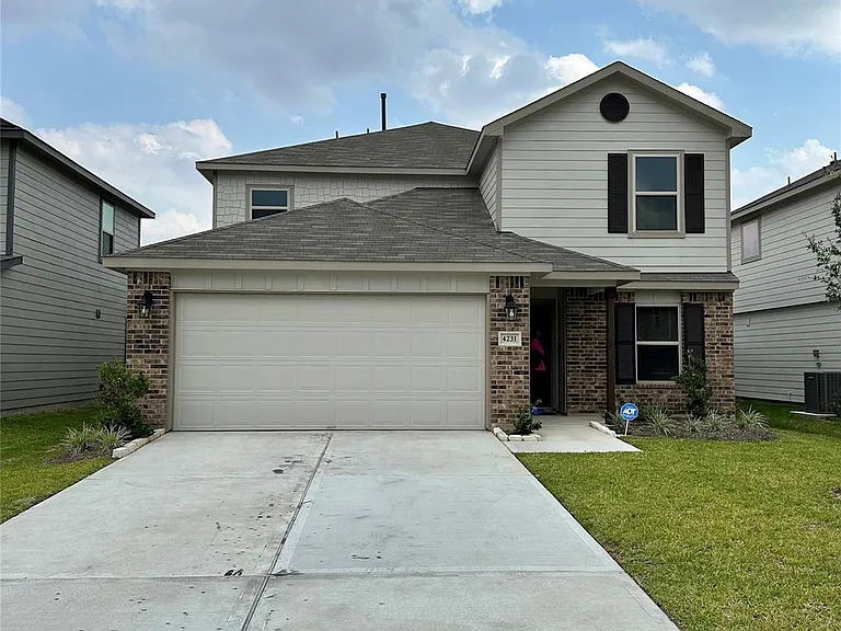 4231 Tulip Oak Dr — Photo 1