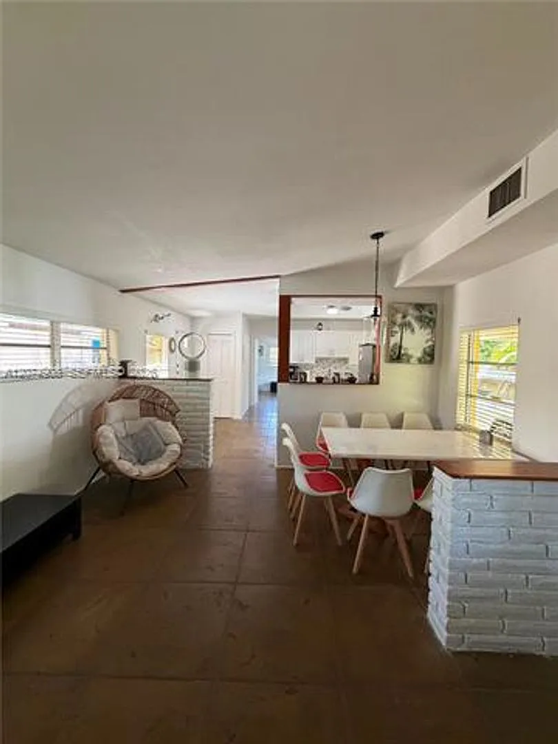 935 Polk St # 935, FL 33019 — Photo 3