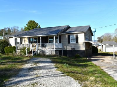 400 Cowan St E, Cowan, TN, 37318