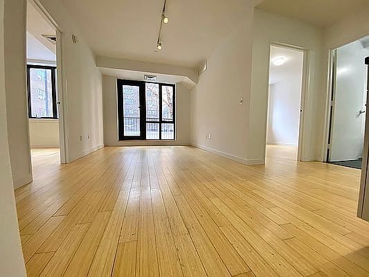 3rd image of 43 Avenue C APT 4D