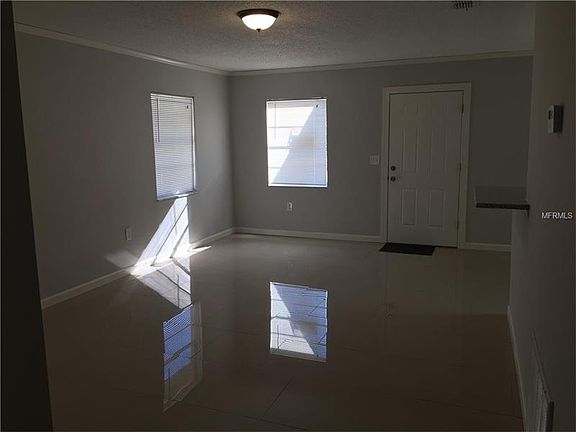 5th image of 450 Slumber Ln