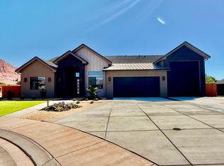 557 S Harmony Cir, Ivins, UT 84738