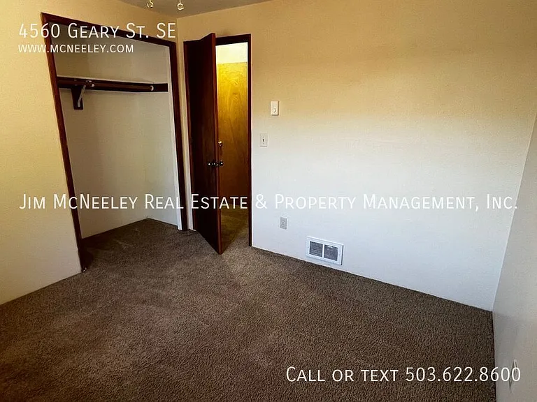 4560 Geary St SE — Photo 16