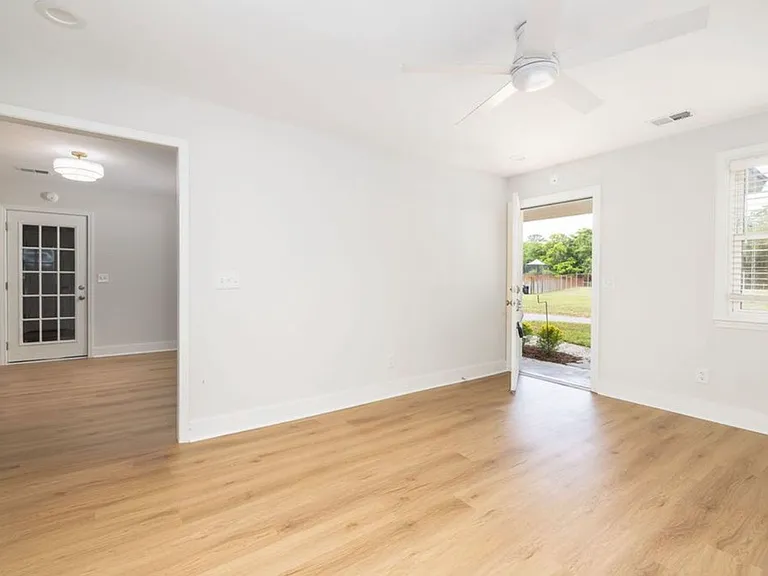 1010 Fiall St — Photo 13