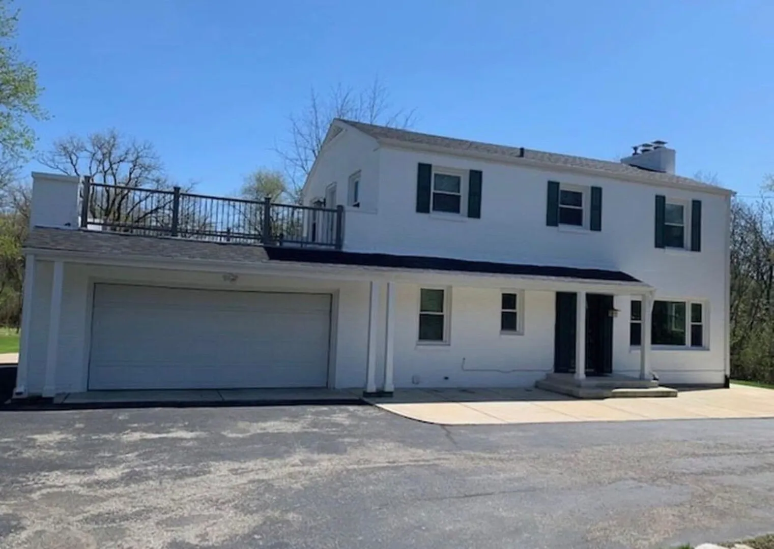 TheCreekHouse: 5BR Sanctuary w/ Sunroom & Games — Photo 4