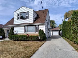 1256 Arlington Ave, Manitowoc, WI 54220