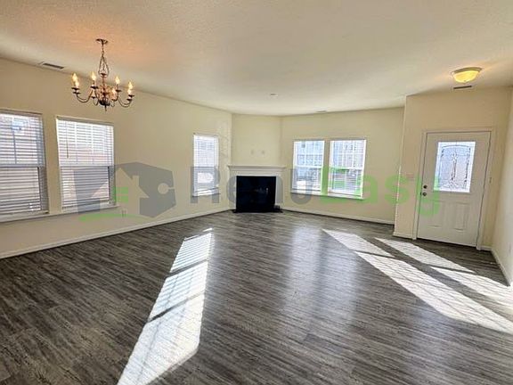 3rd image of 149 Peck Ln