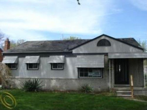 2nd image of 831 Eastlawn Ave