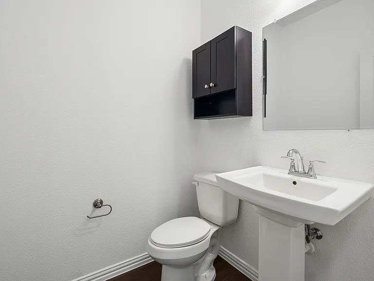 982 Mikaela Dr — Photo 17