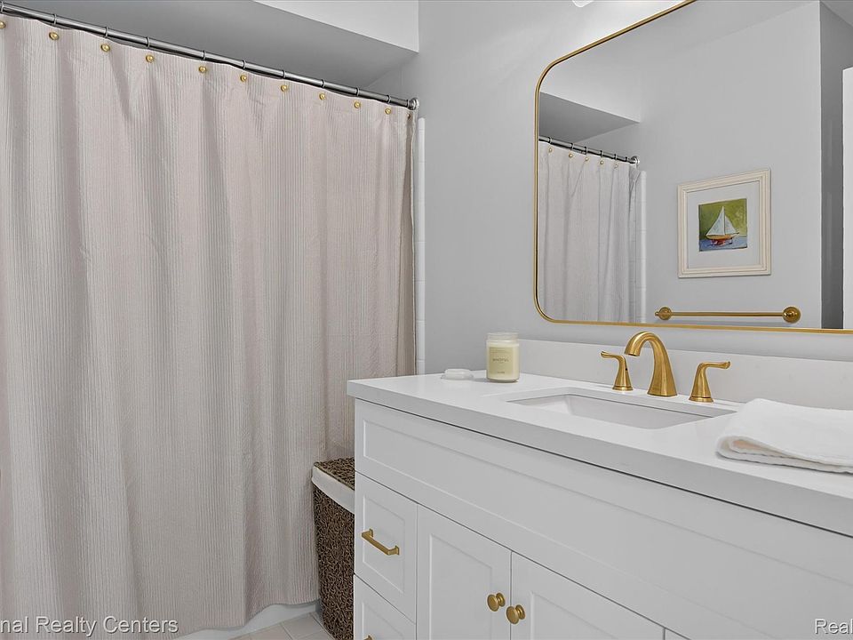 47708 Royal Pointe Dr, photo 28