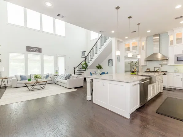 15323 Oyster Creek Ln, Sugar Land, TX 77478