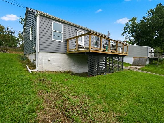 3rd image of 815 Saxonburg Blvd