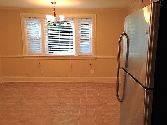 3rd image of 516 16th St Floor 1