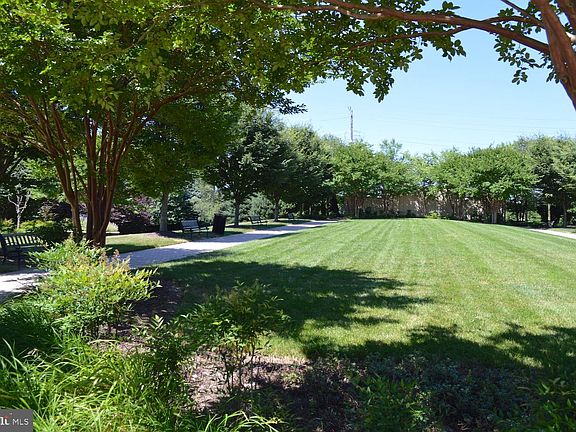 2nd image of 900 King Farm Blvd
