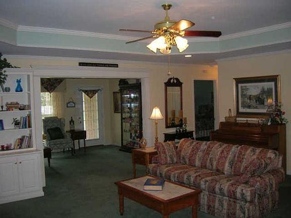 4th image of 2827 Stonehedge Dr