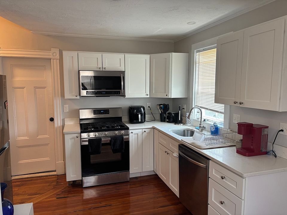 1st image of 1122 Adams St Floor 1