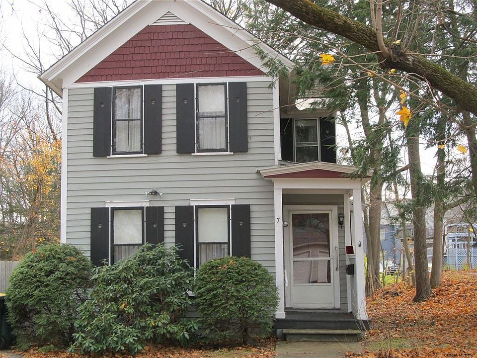 1st image of 7 Thomson Ave