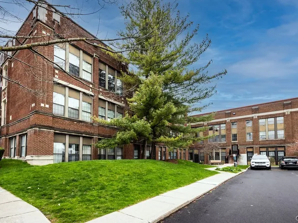 917 Madison St APT 16, Syracuse, NY 13210