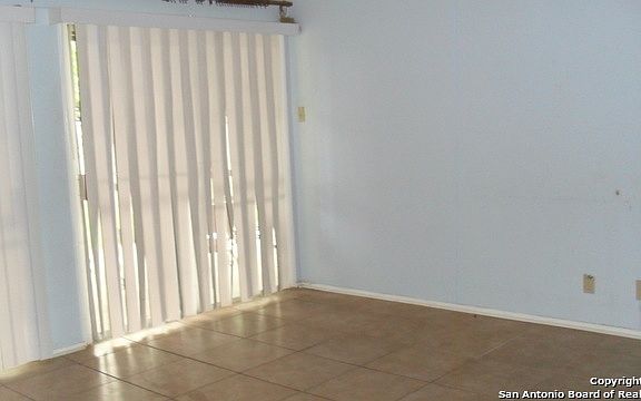 3rd image of 5046 Lancelot Dr