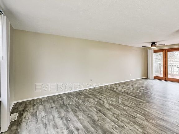 5th image of 5310 Shelbyville Rd