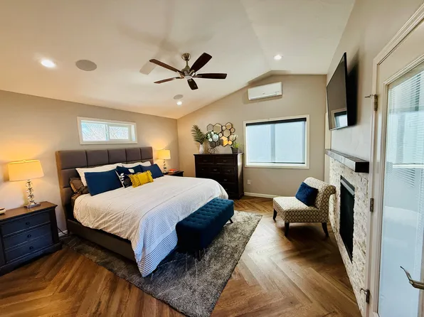 148 N 2nd St APT A, Eagle, ID 83616