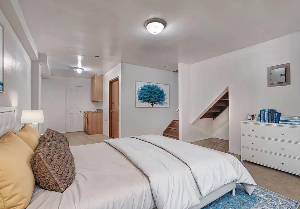 1st image of 114 N 7th St APT 1L