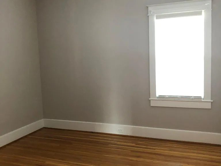 1810 Stevens Ave — Photo 9