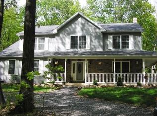 40 Lake Dr, Lehighton, PA 18235