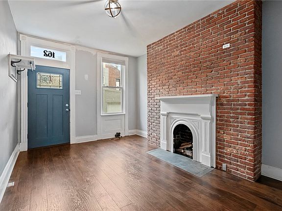 3rd image of 162 Locarna Way