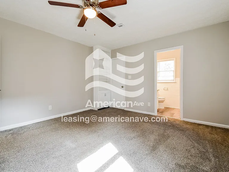 1553773_011_wm_-_main_bedroom_13547626.jpg