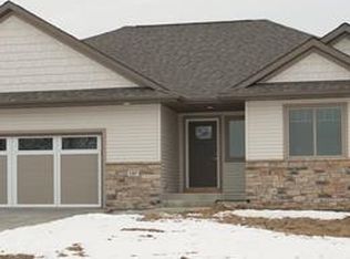 1107 Ryan Cir, Coralville, IA 52241