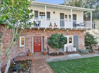 691 Rosemount Rd, Oakland, CA 94610
