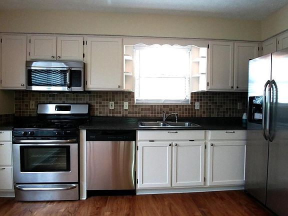4th image of 3024 Grand Haven Dr