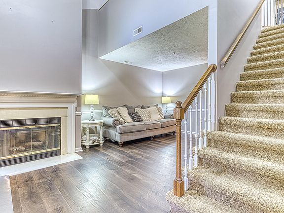 2nd image of 8607 Old Carriage Ct