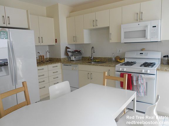 3rd image of 63 Fairbanks St #63