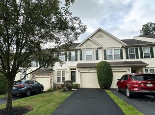 4478 Honeysuckle Ln, Doylestown, PA 18902