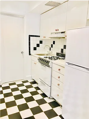 Rented by CitySites Real Estate Group | media 21