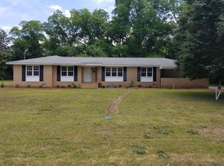 307 S Calhoun St, Bishopville, SC 29010