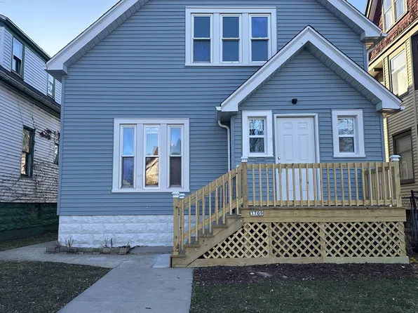 3709 North Port Washington AVENUE, Milwaukee, WI 53212