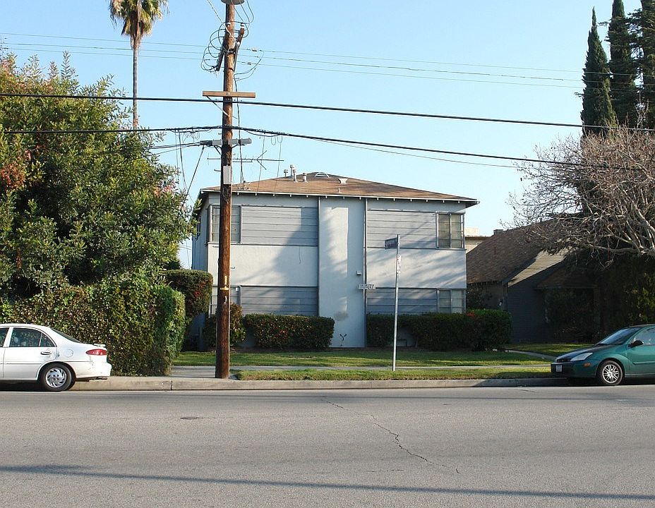 1st image of 12267 Magnolia Blvd