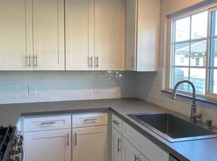 309 Fernleaf Ave APT C, Corona Del Mar, CA 92625